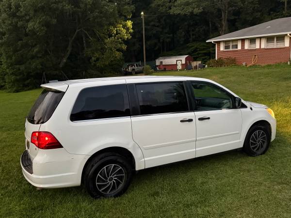 2011 VW ROUTAN S 186Xxx MILES - $4,000 (Lithia Springs)63620483934977124