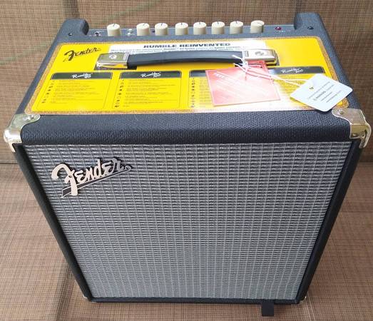 Fender Rumble 40 Bass Guitar Amplifier 1