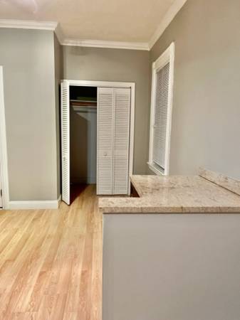 $2,100 / 1br - Roslindale - Private 1 bedroom Utility + wifi included (Heat excluded) (Roslindale)63996407374722123
