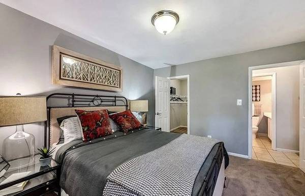 $1,400 / 1br - 990ft2 - Fully Furnished Apartment with Amenities (Belmont)63802048230787122