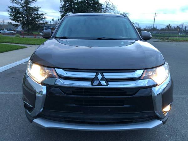 2016 Mitsubishi Outlander SUV - Photo 4