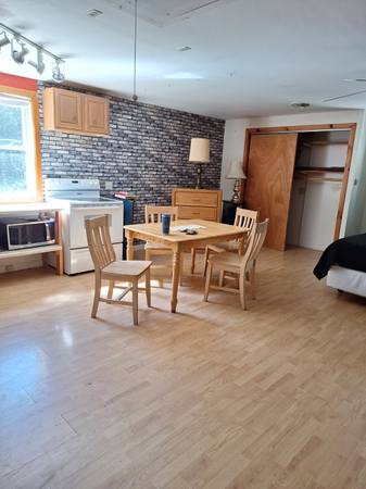 $1,600 / 1br - 720ft2 - $1600.00/per month Furnished Studio Apartment in Barrington NH (Barrington, NH)63931789324931122