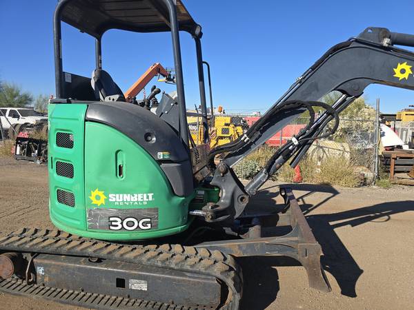 2018 john deere 30g mini excavator 1