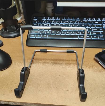 Aluminum Tablet Stand 1
