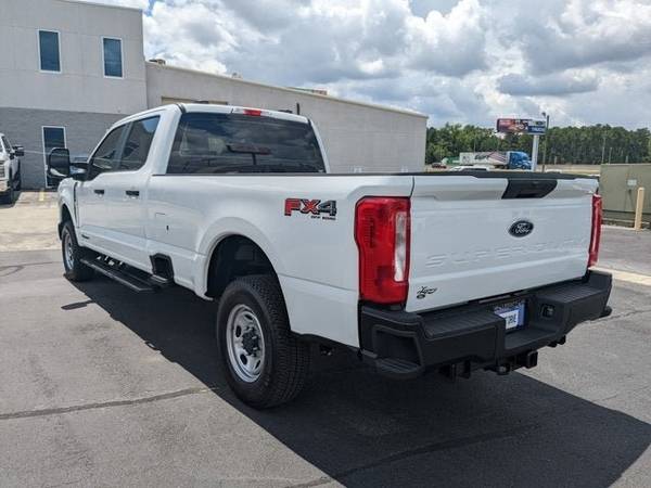 2025 *Ford* *Super Duty F-250 SRW* *4D Crew Cab* - $68,785 (Legacy Ford)63620196917507124