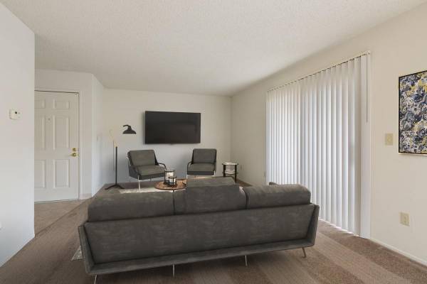 $1,785 / 2br - 848ft2 - Plush Carpeting In Designer Colors, Fully Equipped Laundry Facilities63970160092034123
