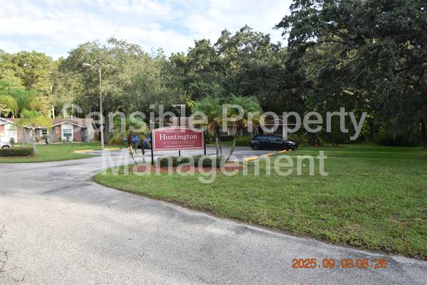 $1,895 / 3br - 1203ft2 - 4403 W. Humphrey St. great Carrollwood condo!  Community pool.! (Carrollwood)63991085058562120
