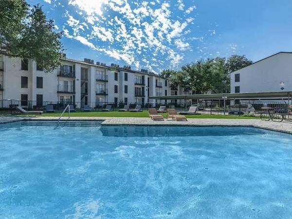 $850 / 1br - 600ft2 - Fitness Center, BBQ & Picnic Area, Air Conditioning, Quartz Countertop (North Dallas)63796477227137120