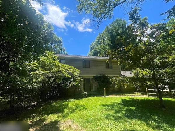 $425,000 / 4br - 2120ft2 - Flip this house! Thoroughbred Ln (Owings Mills, MD)64289496131073120