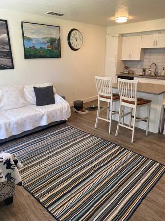 $750 / 4br - Rent a room (Murray)63671040179329120