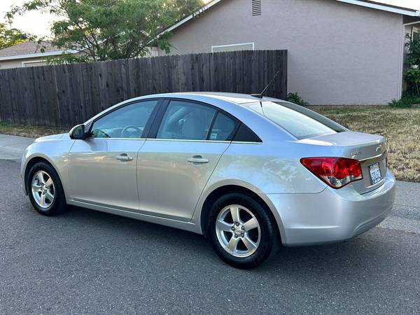 Chevrolet Cruze LT 2011 - Solo 32.719 millas - Financiamiento disponible - 8.995 USD (Orangevale)63619150111491121