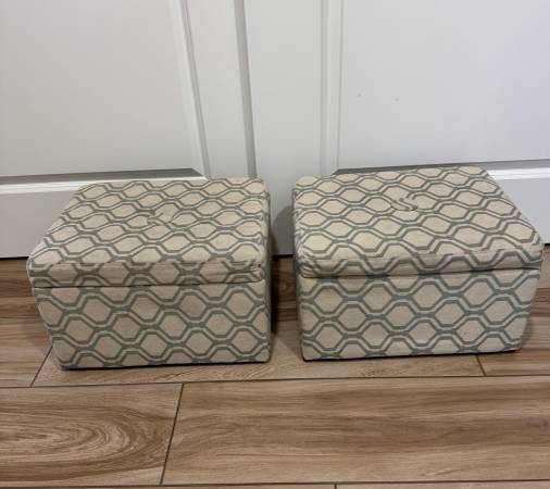 Storage Ottoman 1