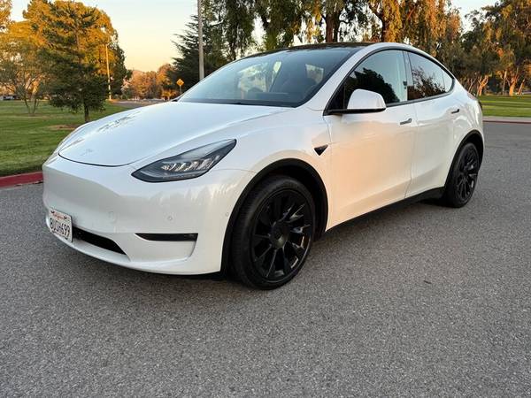 2021 Tesla Model Y Long Range  1