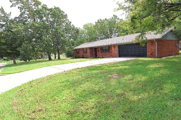 $1550.00 / 3br - 1460ft2 - $1550.00/month Conveniently located charming 3/2 home with laundry and63982125533954121