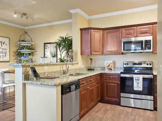 $1,580 / 1br - 935ft2 - Ice Maker, Microwave, Clubhouse, Wheelchair Accessible Rooms (Near Power Ranch)64024995579778121