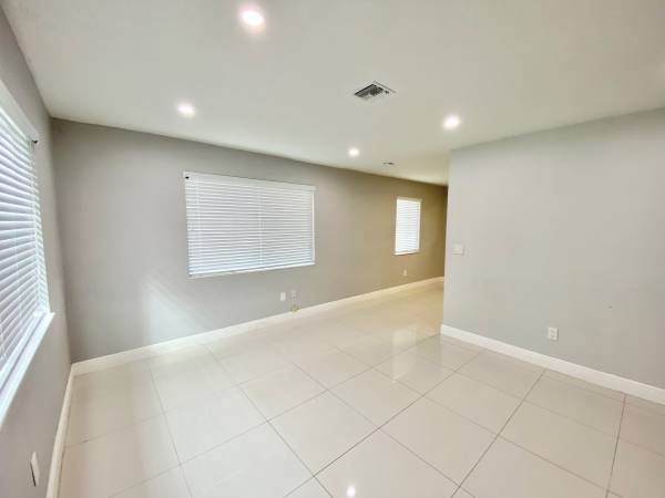 $2,800 / 3br - House for Rent 3/1 with utilities included63983674936067120