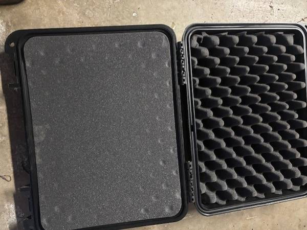 Hard plastic pistol case 1