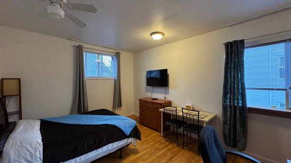 $600 / 1br - apartamento estudio con techos altos (52 Newton St, Everett)63810113206531120