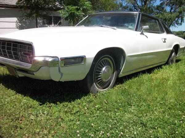1968 ford thunderbird - $8,500 (Canistota sd)63437631396609124