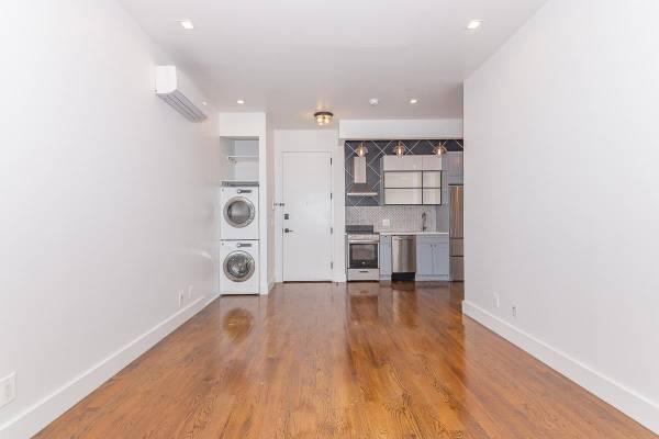$4,275 / 2br - Stabilized two bed in Williamsburg (williamsburg)63684762929665124
