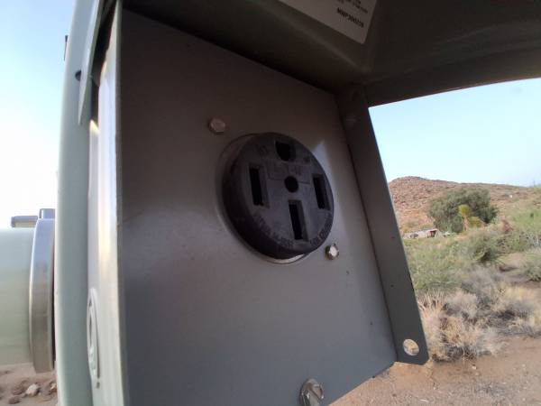$450 / 10000ft2 - RV live in spot in Golden Valley near Kingman Bullhead Laughlin (Golden Valley)63618517871617124