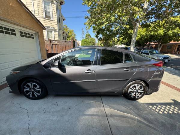 2017 Toyota Prius Prime - $14,500 (san jose norte)63470226053633122