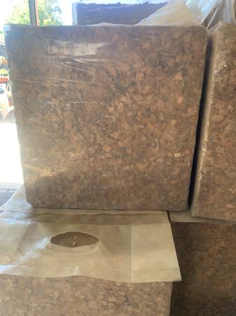 COMPRESSSED COCO CHIPS/HUSK BRICKS 1