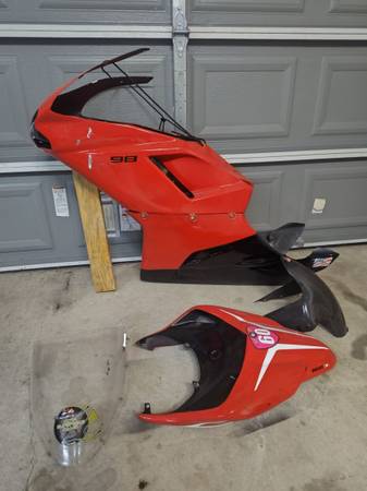 Ducati 848/1098/1198 track bodywork 1