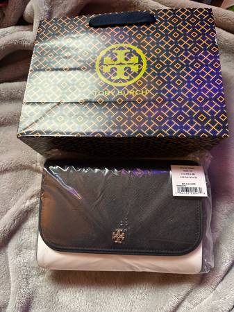 Tory Burch cross body hand bag or clutch new 1