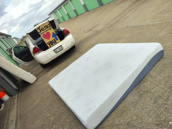 10 inch King size memory foam mattress 1