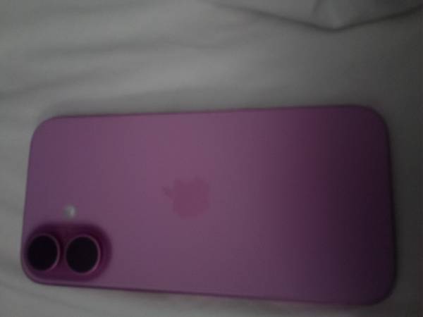 iPhone 16 used 1