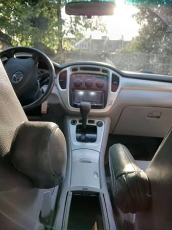 2006 Toyota Highlander Hybrid - $2,400 (Washington)63616306406531123