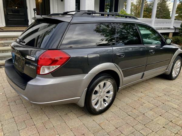 2009 SUBARU OUTBACK LIMITED LOW MILES CLEAN CAR FAX - $2,995 (STAMFORD)63469752294147122