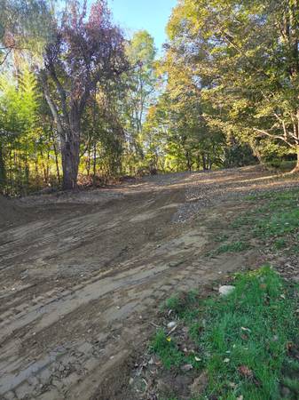 $1,200 Trailer & Vehicle Parking Available – Secure Private Very Large Lot64035734481923122