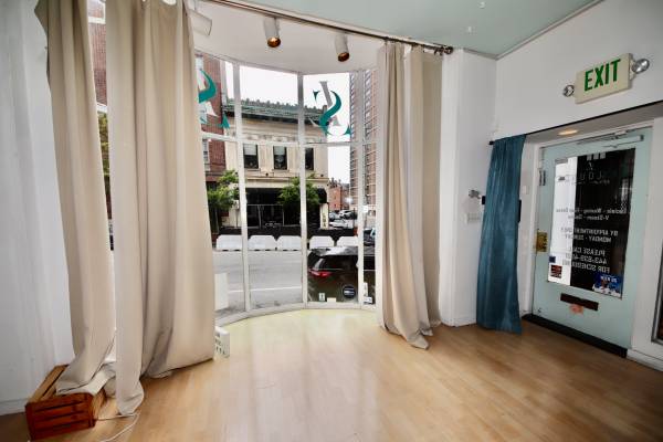 $3,200 / 2600ft2 - Huge Storefront in the Heart of Mount Vernon (519 N Charles St)63694945824385124