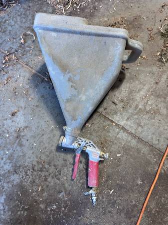 Texture apray gun hopper 1