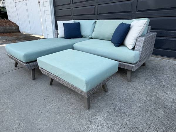 Outdoor Sectional/Couch w/ Ottoman, Sunbrella Fabric 1