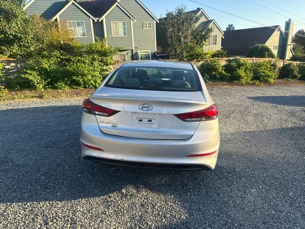 2018 Hyundai Elantra SE 6AT - $5,999 (Lynnwood, WA)63654707004545123