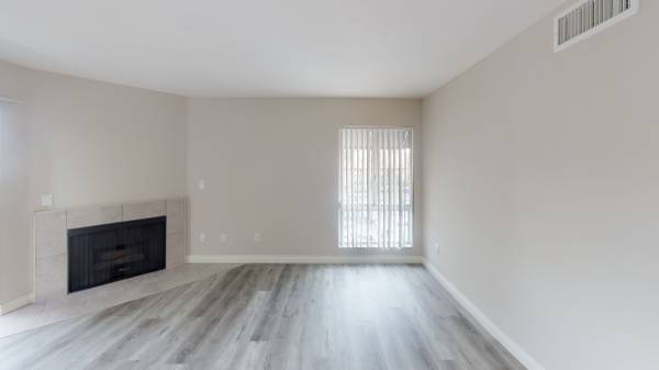 $2,550 / 1br - 575ft2 - Clark Apts..Newly Remodeled Gorgeous 1 Bedroom..Prime Location! (Beverly Grove)64035739078401123