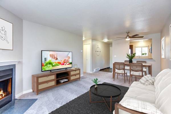 $1,899 / 2br - 864ft2 - Digital Thermostat, Wood-Burning Fireplace, Fire Pit, Carports*63808084241795120