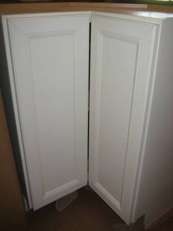 Corner Base Cabinet ~ Real Wood Lazy Susan ~ NEW in Box 1