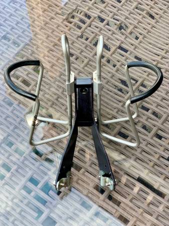 Soporte de sillín XLab Wing con portabidón triple - $40 (Seattle/Georgetown)63470087317377121
