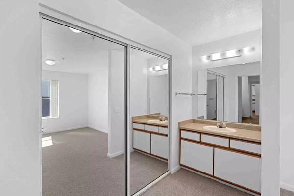 $1,610 / 1br - 809ft2 - Unleash boundless possibilities: Your dream 1 BR is just a call away. (Tigard)63999315737219124