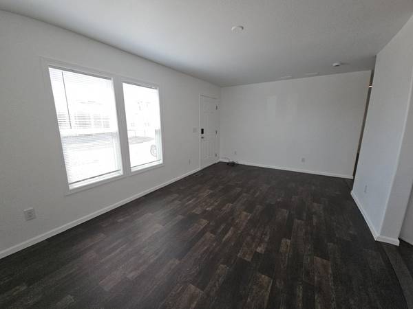 $84,950 / 3br - 1152ft2 - All Ages Park - Newer 3 Bd 2 Ba - Only 84,950 !! - Comfort Communities (Peoria)64047708384771123