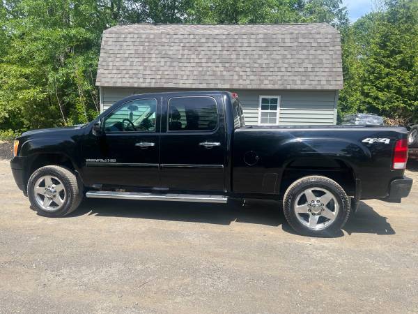 2013 2500 GMC Denali 1