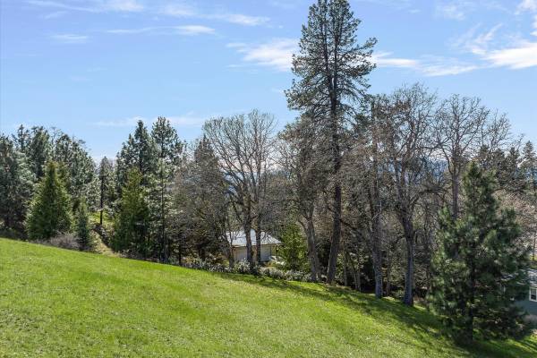 Lote edificable de 0,57 acres por $235,000, RMLS#457621377 (White Salmon)63220537247107123