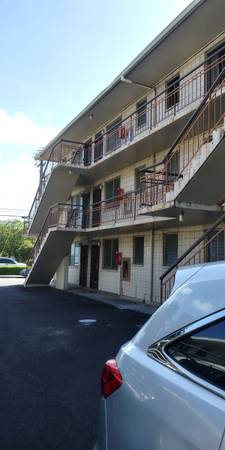 $1,525 / 1br - 1 bedroom with courtyard (pet friendly) (Honolulu)63939666640259120