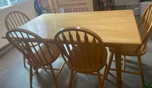 Table & Chair Set For Sale 1