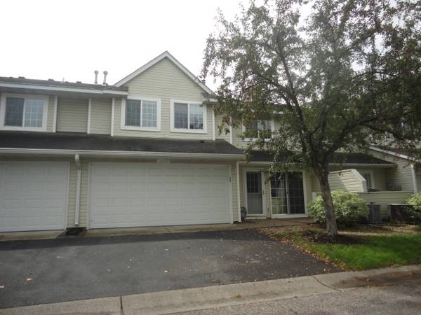 $1,895 / 3br - 1320ft2 - **CONVENIENT/CLEAN/3BD/2BA/2-CAR/TOWNHOME IN CHAMPLIN** (Champlin)63868702053505120