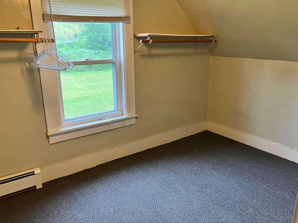 $1,200 / 1br - 1950ft2 - Fully Occupied Newport Duplex. Great Tenants and monthly rental amount (,Newport City)63784684729985120